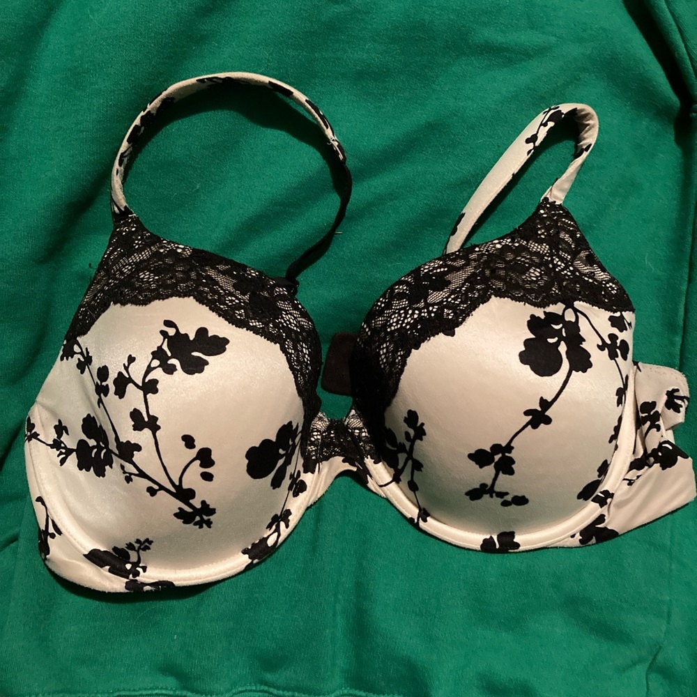 VS Bra